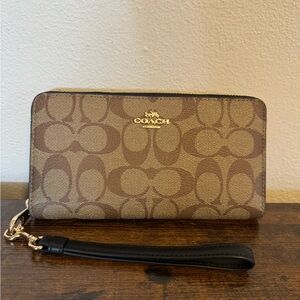 NWT Coach Khaki and Black long zip around wallet Color
